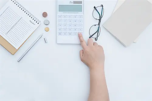 电脑上圆柱是什么灯泡